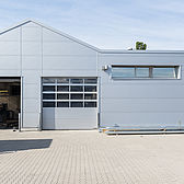 Kleiner Hallenanbau mit einer Thermowandfassade in Hilden von Schreiber Stahlbau