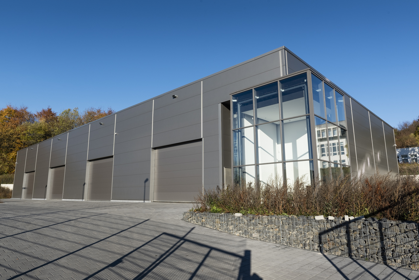 Hallenbau in Systembauweise für den Künstler Tony Cragg erstellt von Schreiber Stahlbau