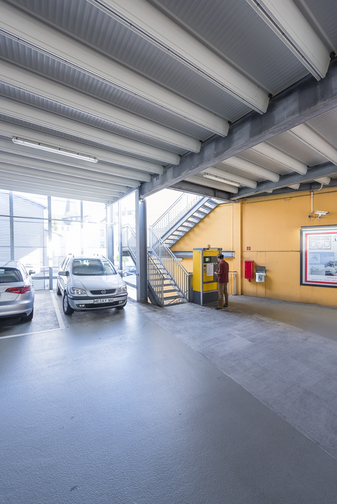 Hoesch Additivdecke des Parkhaus Herstellers Schreiber Stahlbau